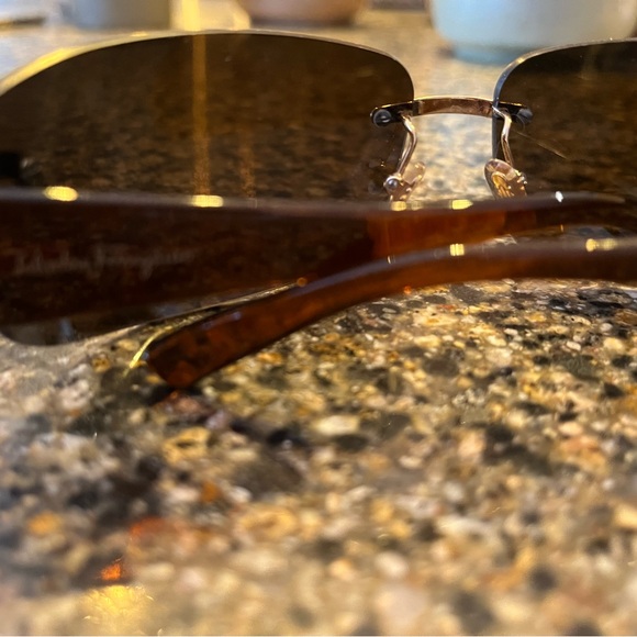 Salvatore Ferragamo Black Sunglasses with Gold Logo Accent - Picture 4 of 4